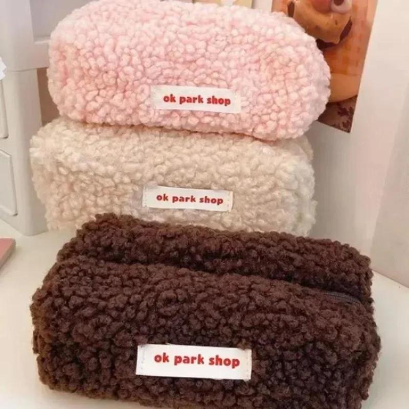 2026 Kuzu Peluş Saklama Çantas - Aesthetic Large Pencil Case Pouch incelemesi ve fiyatı